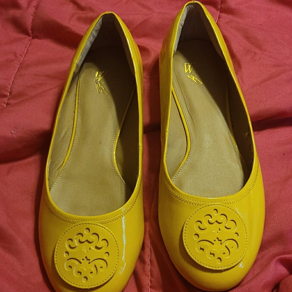 Ballet flats